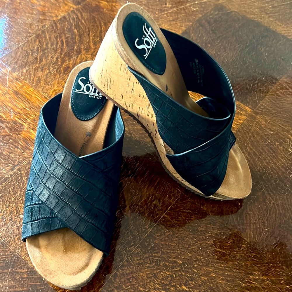 wedge cork heel w/ black upper leather crisscross comfort support straps.